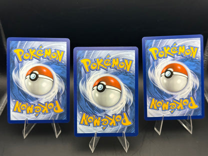 Pokémon Lot (Snivy, Victini, Harlequin)